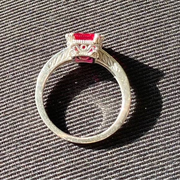 2.3 ctw, Ruby, sterling silver ring. Size 8 - Picture 3 of 8